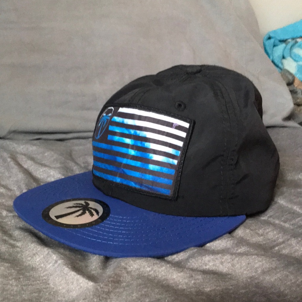 Hat - Picture 2 of 4